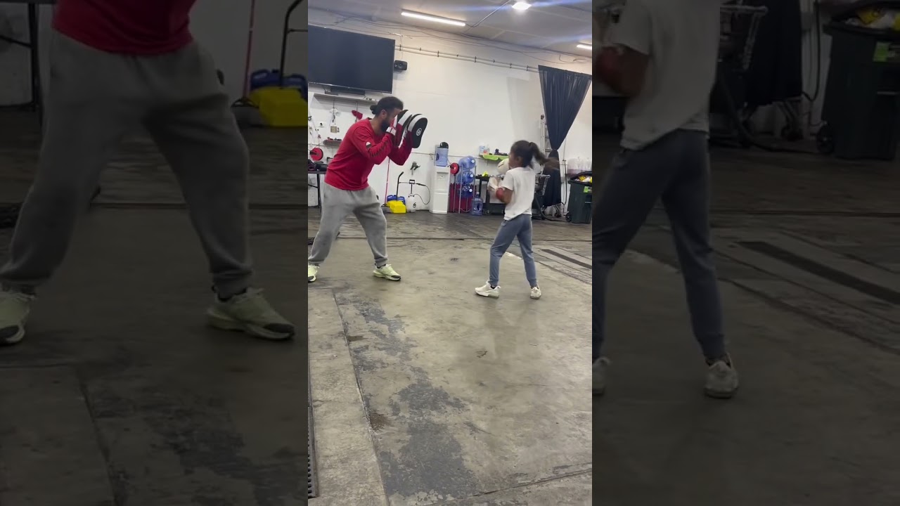 My 8yr old Daughter #amatuerboxing #noboxingnolife #usaboxing #shorts