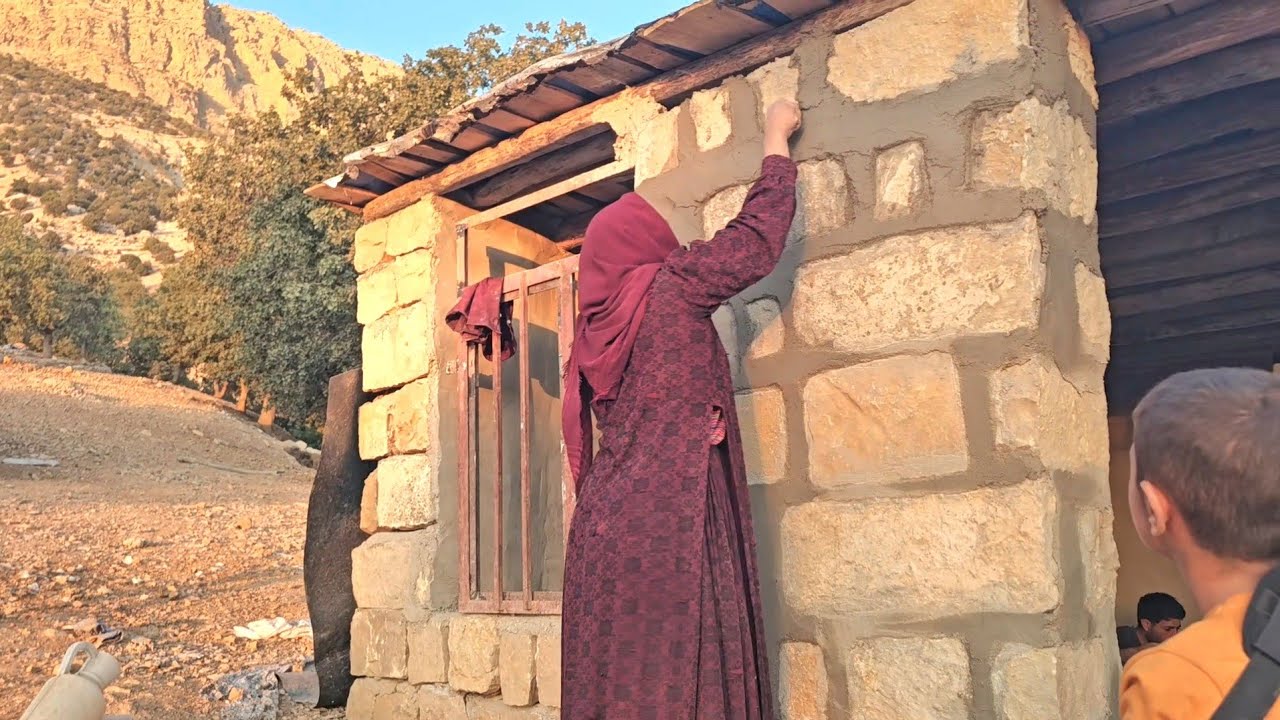 Building a beautiful and spectacular house. Nomadic life. Sister's help.