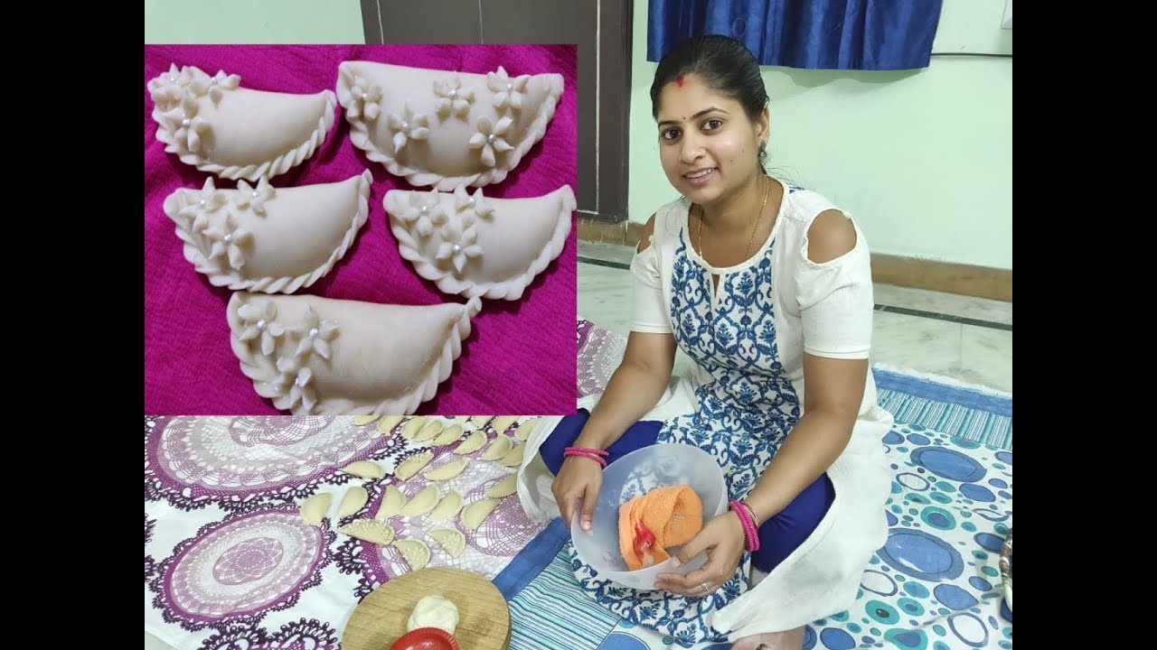 कम मेहनत में बिना साँचे  के बनाएं  डिज़ाइनर गुझियां ,3 अलग तरीके से बनाये गुझिया।