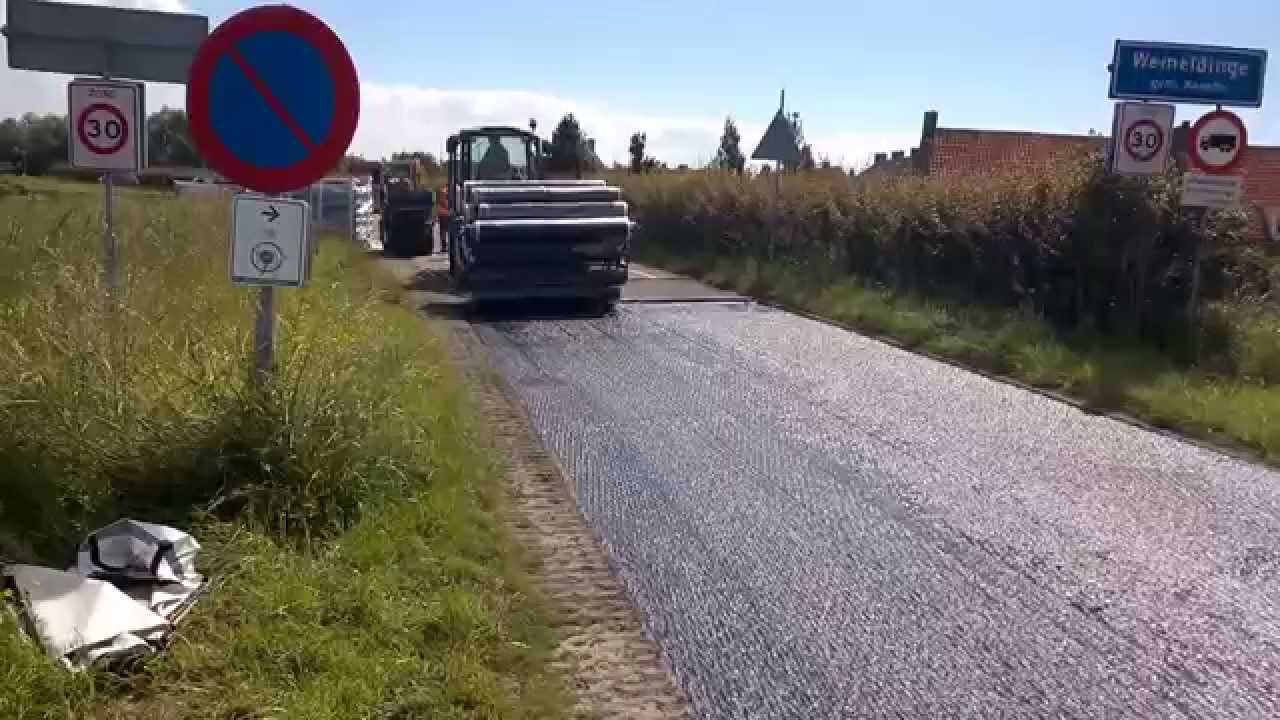 Aanbrengen asfaltwapening / inlage