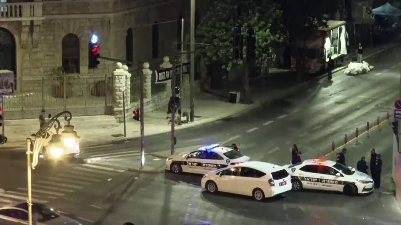 Protesters gather outside Israeli Prime Minister Benjamin Netanyahu&rsquo;s residence in Jerusalem.