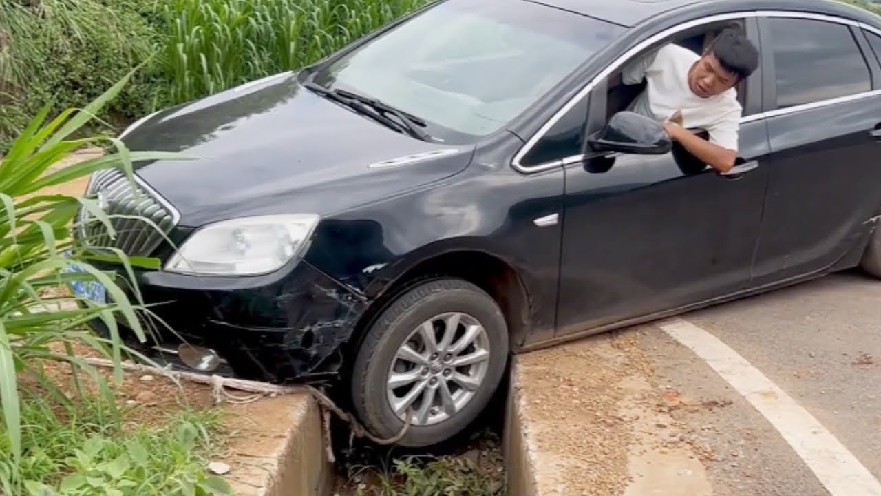 An Experienced Driver Teaches You How To Get Out Of Trouble.
