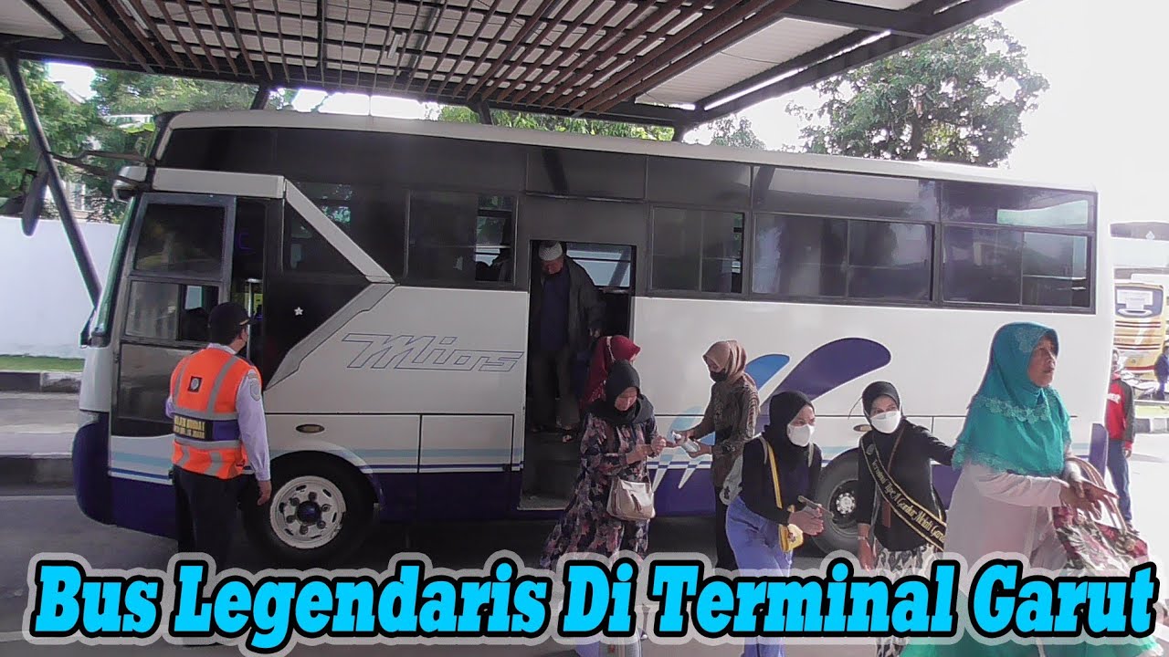 Bus Legendaris Bandung Garut, Bus Primajasa, Bus Mios, Bus karunia Bakti di Terminal Guntur