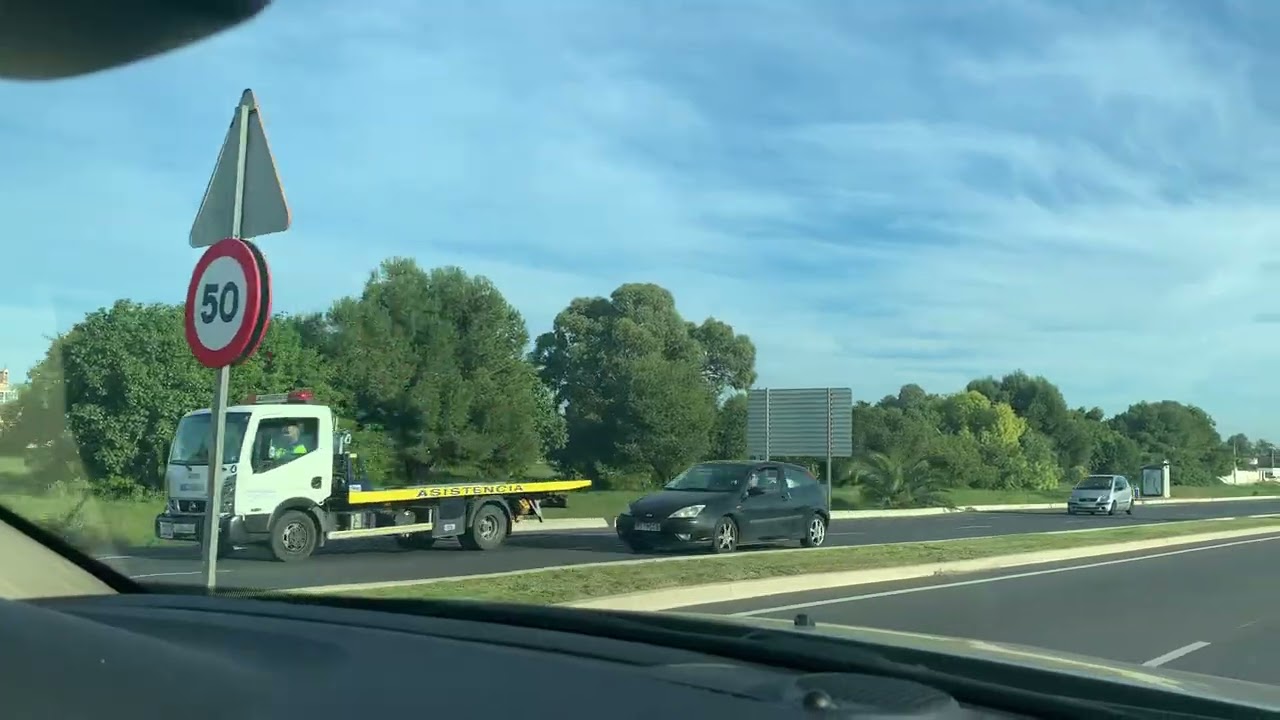 ALAN SOBRINO CONDUCIENDO MI JEEP