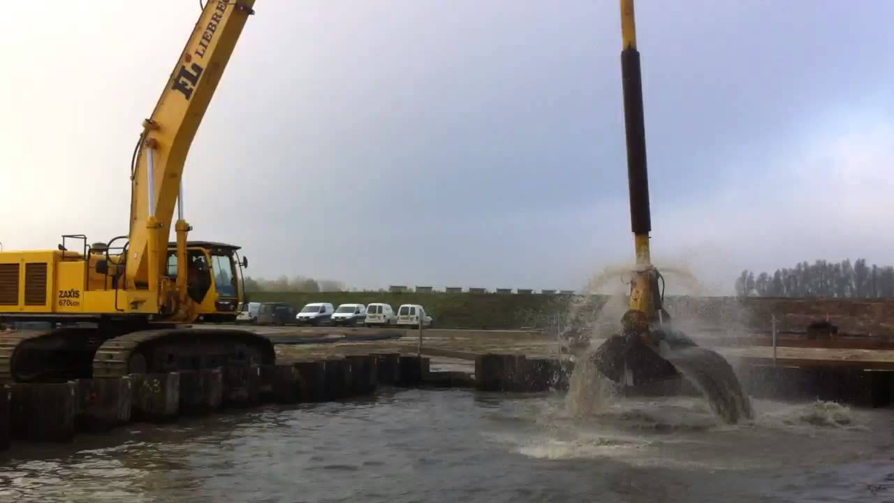 Liebregts middelbeers. Hitachi zaxis 670