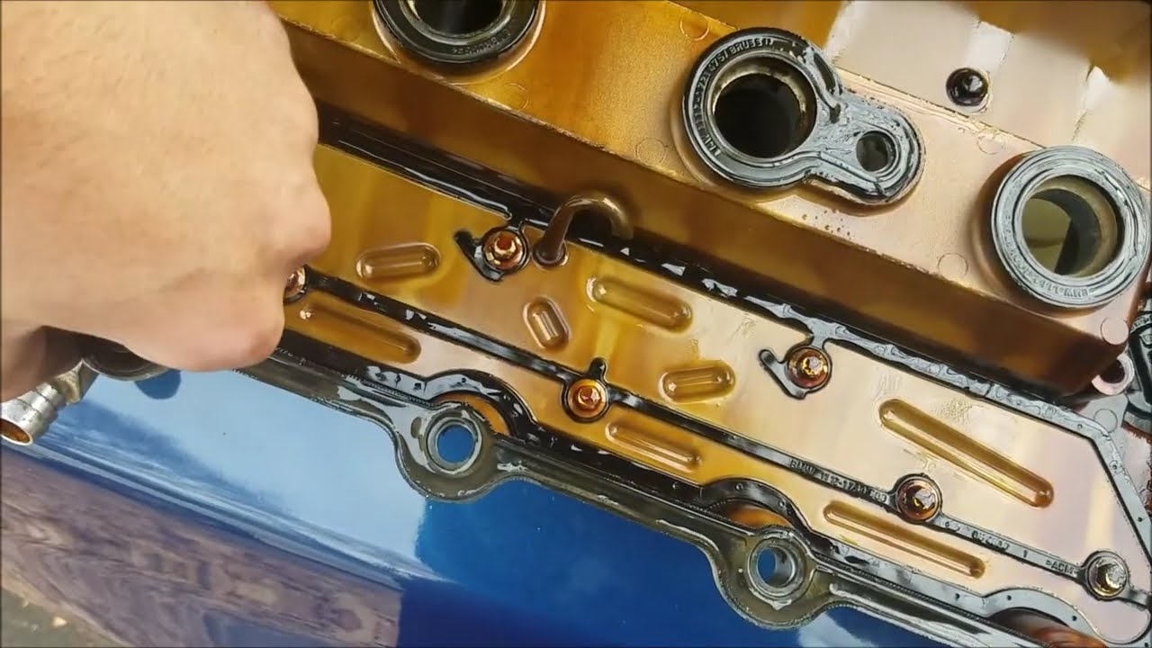 Замена прокладки клапанной крышки 4-цилиндрового двигателя BMW E36