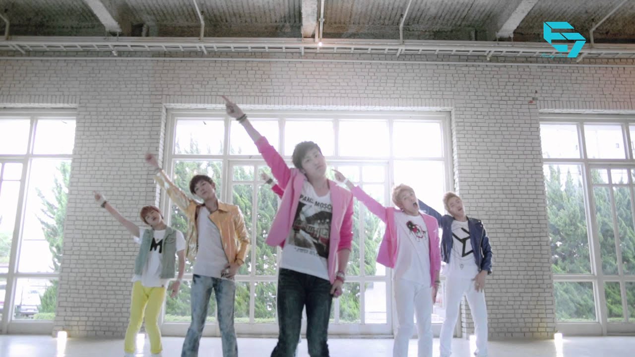 E7 _ U MV