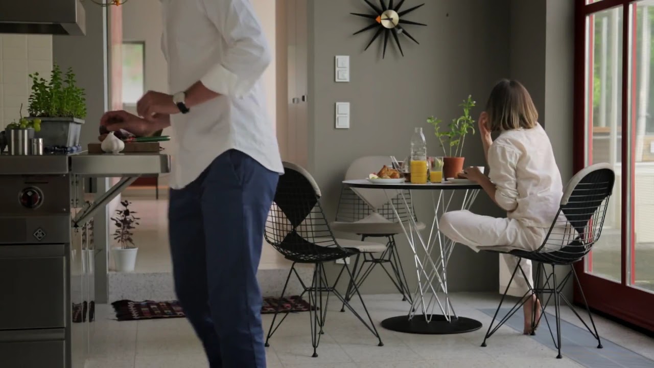 Vitra | Wire Chair, Charles & Ray Eames | smow