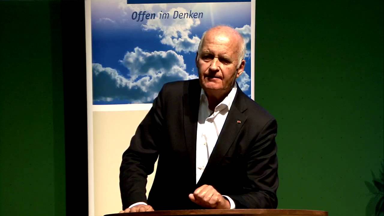 Götz W. Werner: Wirtschaft heißt, miteinander füreinander leisten