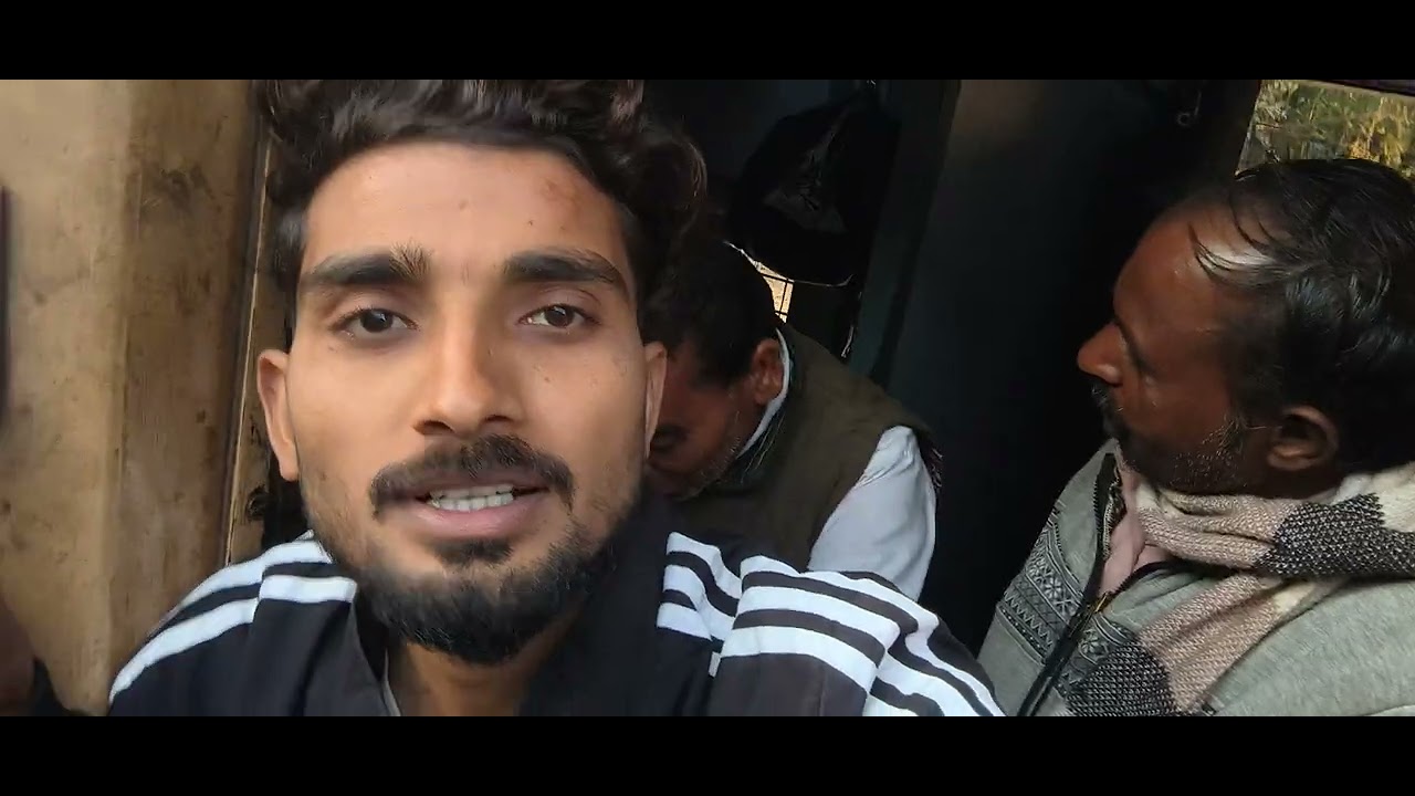 दो ट्रेन 🚂 बिल्कुल एक जैसी 😃😃 #trainjourney #indianrailway #railways #bharatkund #video #10kviesw 