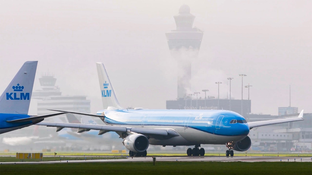 KLM A330-300 PH-AKB Line-Up & Take-Off at Schiphol Airport RWY 18L (AMS/EHAM)