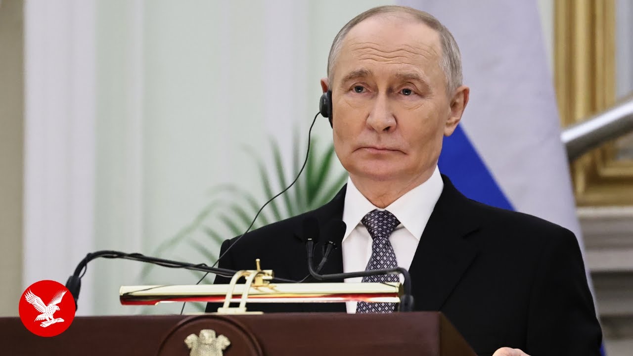 Vladimir Putin has announced Russia will build India&rsquo;s largest nuclear power plant at Kudankulam