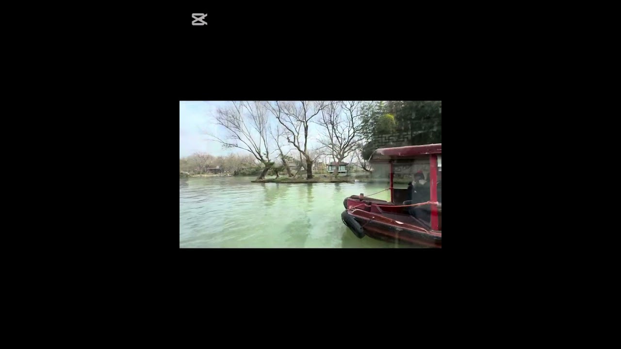 Slender West Lake at Yangzhou city in China