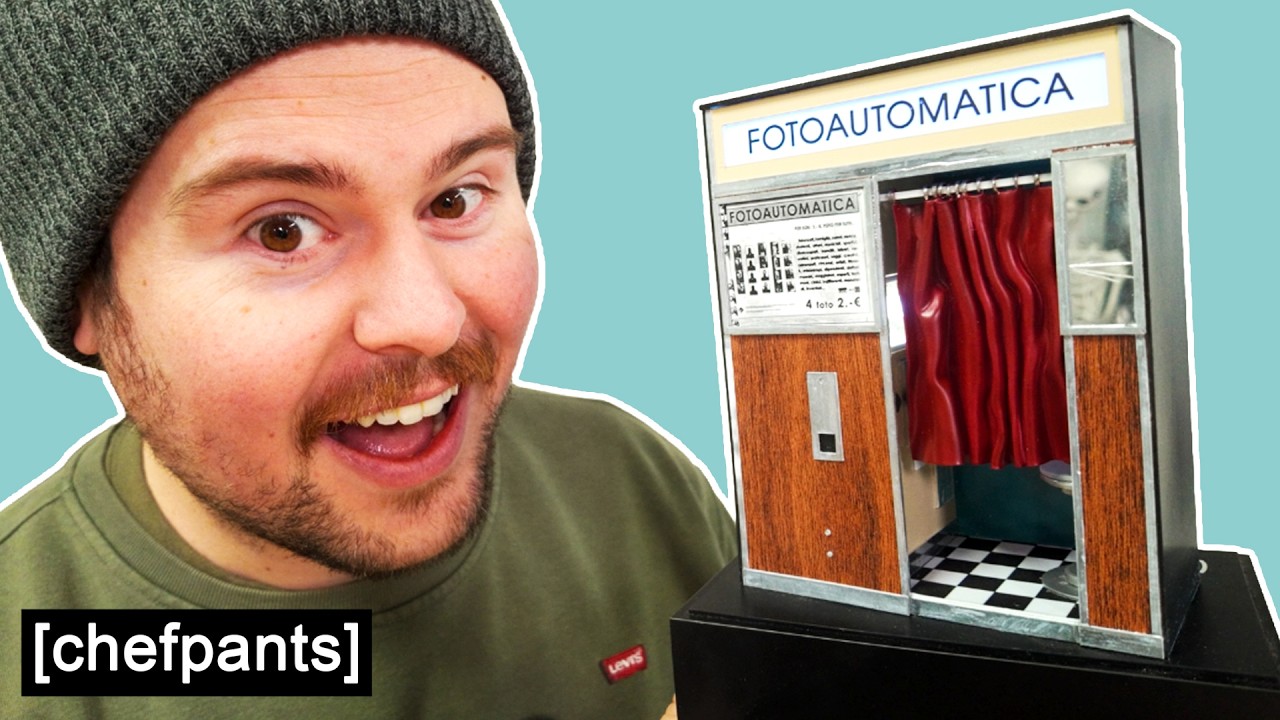 I made a miniature Photo Booth!