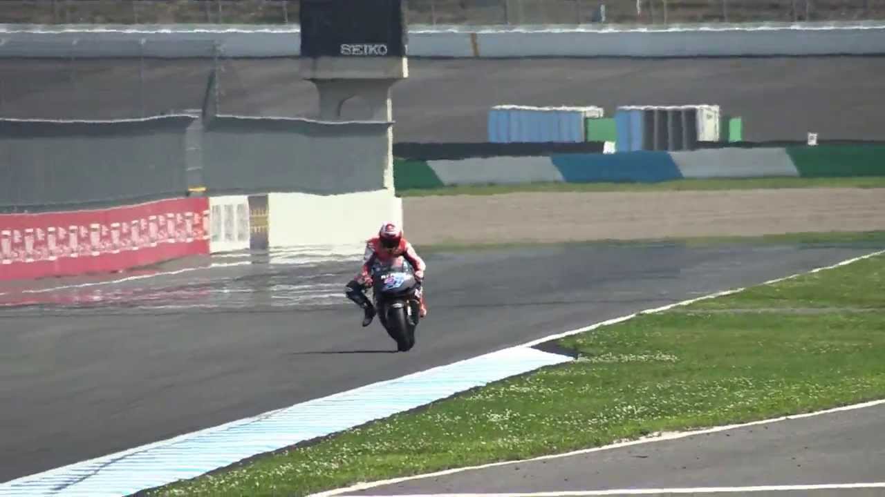 Casey Stoner Testing The 2014 Honda RC213V At Motegi