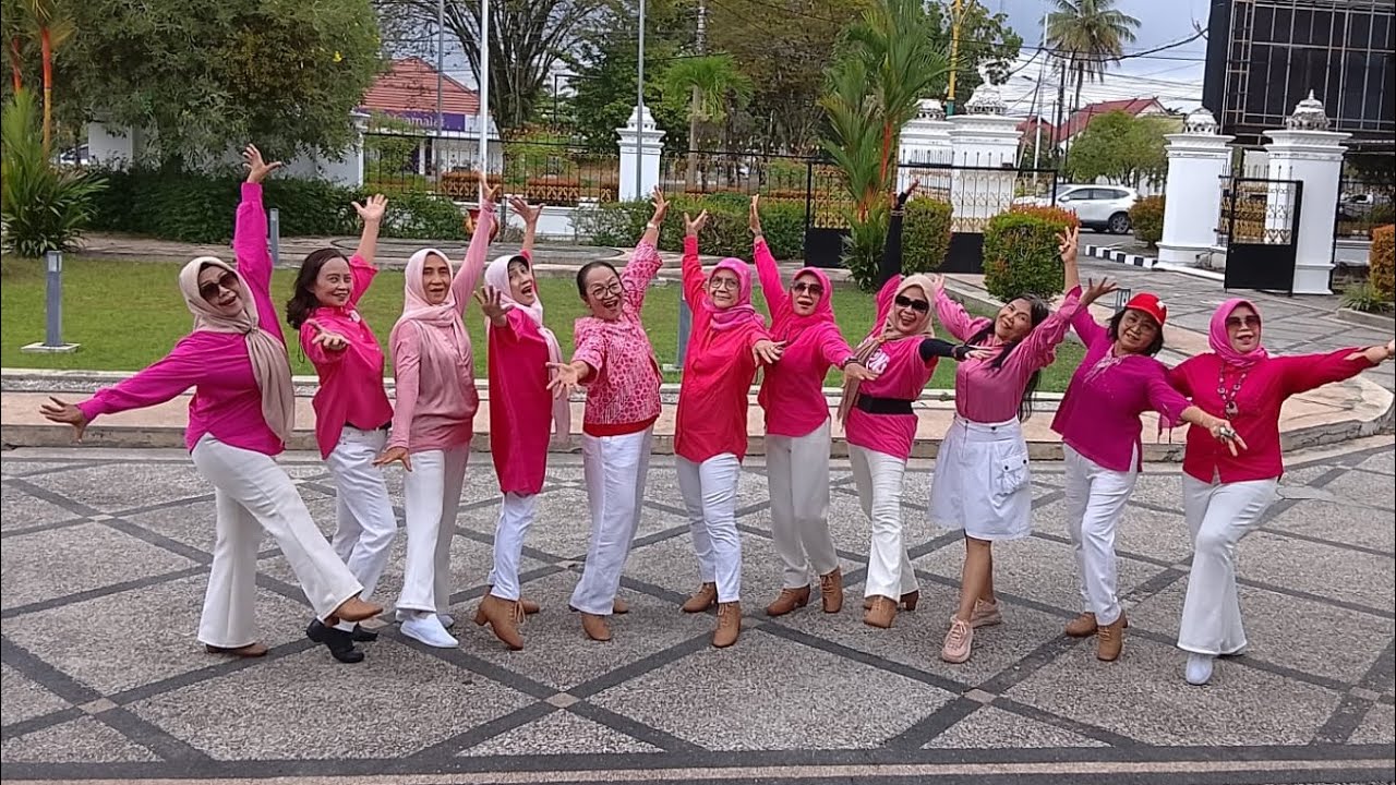 Ketua Butuh Cinta Line Dance choreo by Astri Dwi (INA)Demo by IPR GROUP LD