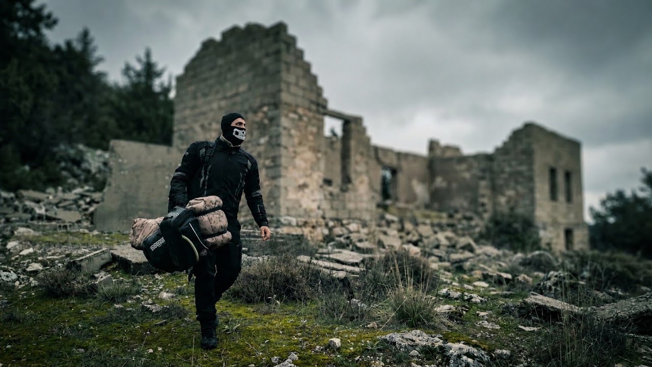 SURVIVAL IN AN ABANDONED RUIN: 1 NIGHT WITHOUT FIRE BUSHCRAFT SURVİVAL 
