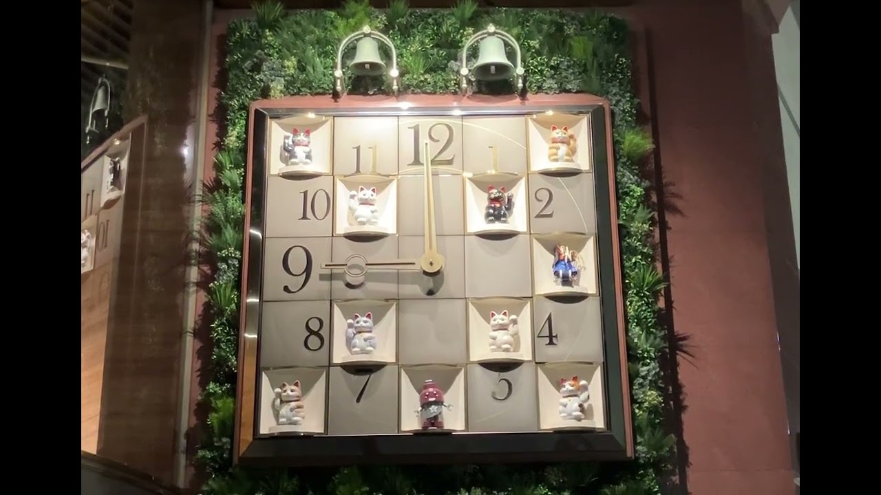 ららテラス からくり時計【21時（閉店）】