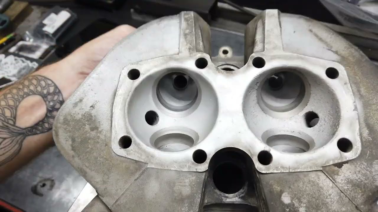 Верхняя часть TRIUMPH для WEEMS MOTOR CO.