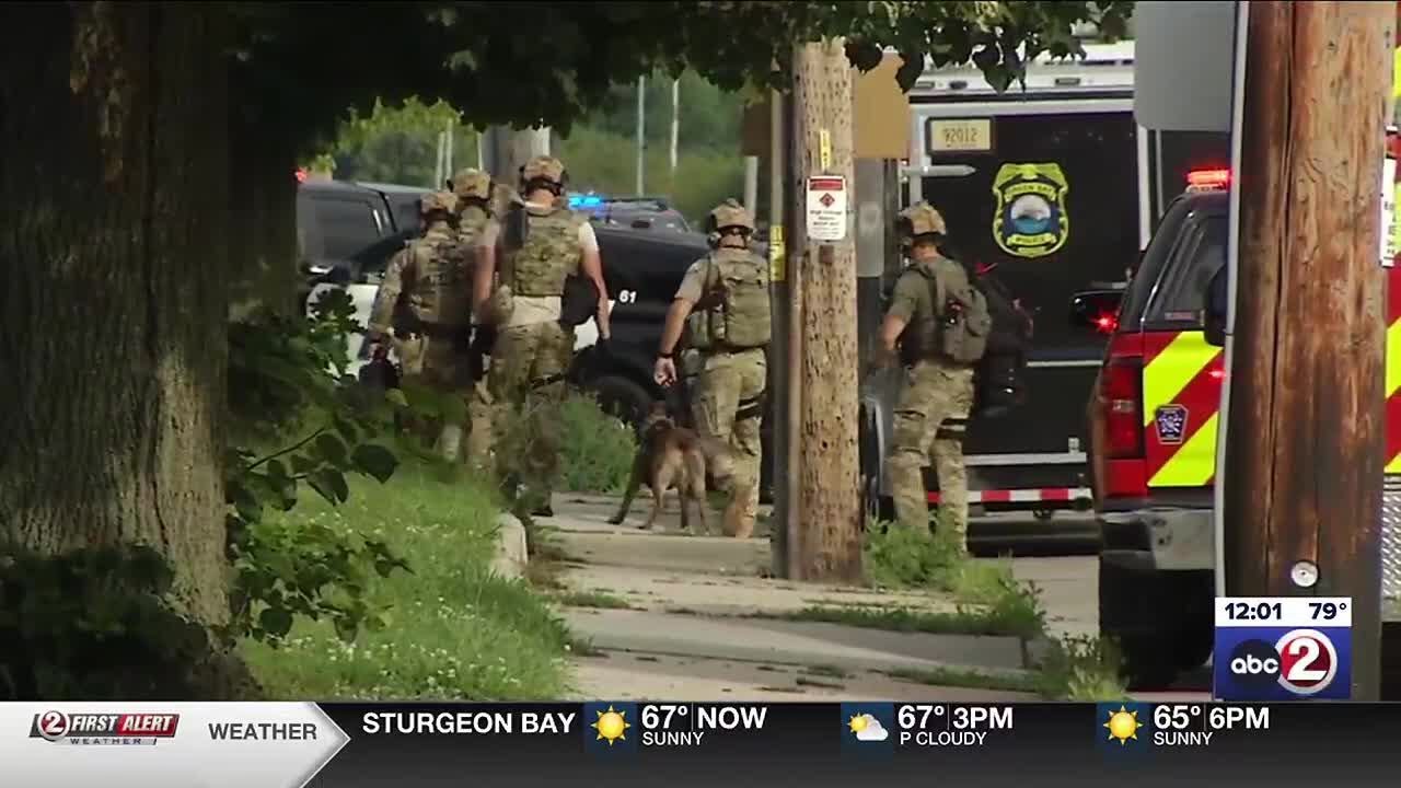 Person in custody after police presence closes Green Bay street