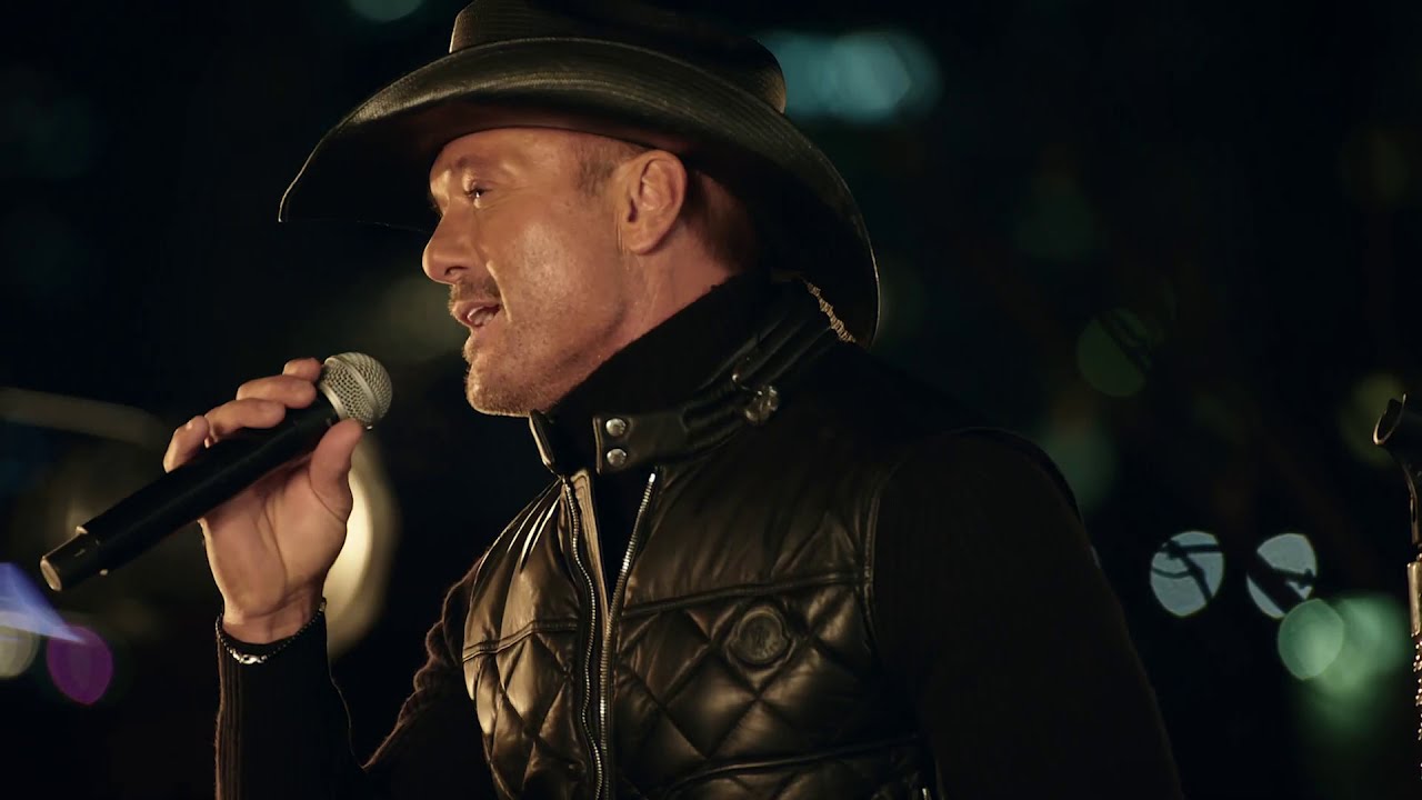 Tim McGraw and Tyler Hubbard Perform 