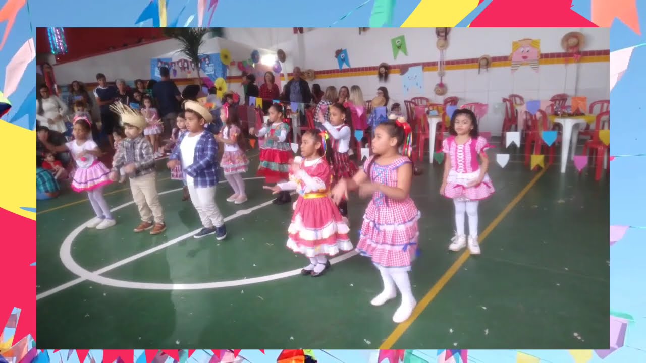 Olhinhos de Fogueira – Mastruz com Leite | Apresentação Festa Junina na Escola 🌽🔥