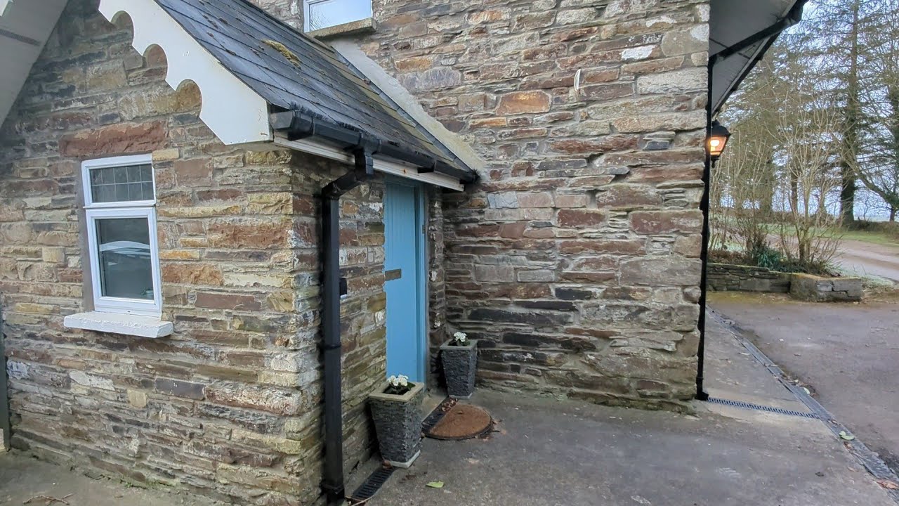 Cottage in Innishannon, County Cork, Ireland