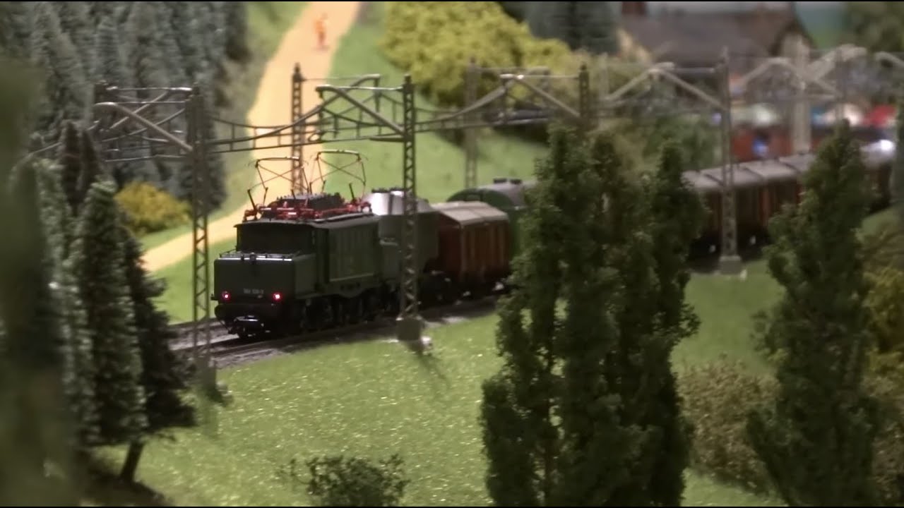 Schubbetrieb mit schweren Zügen der Epoche IV: ESU BR 194 auf Märklin Modelleisenbahn