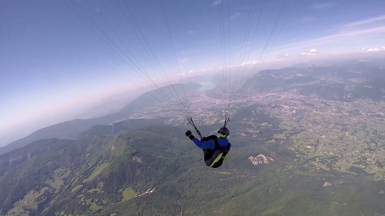 Cross Parapente de Chartreuse &agrave; Belledonne avec chasecam. Triangle FAI. Encore de la neige