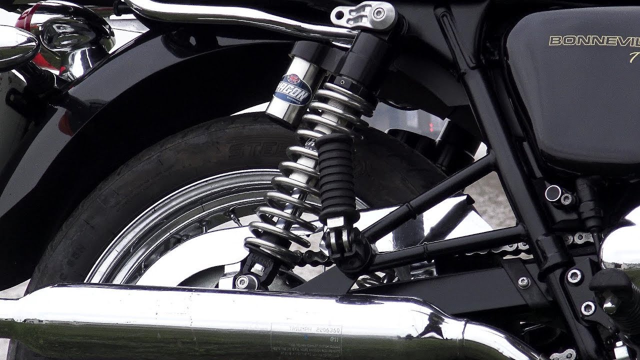 Custom Triumph Bonneville T100, PDP Pt5, Fitting HAGON Nitro Piggyback shocks/suspension upgrade!
