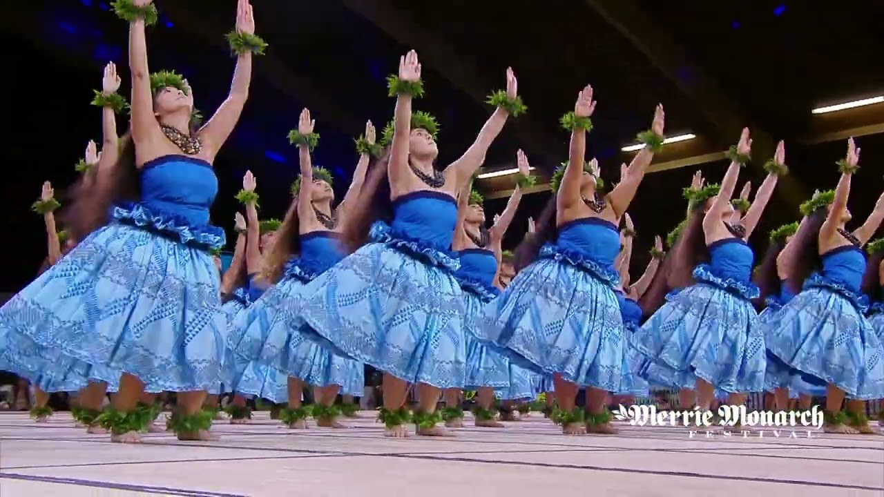 Hula Hālau ʻO Kamuela &bull; Nā Kumu Kunewa Mook & Kauʻionālani Kamanaʻo