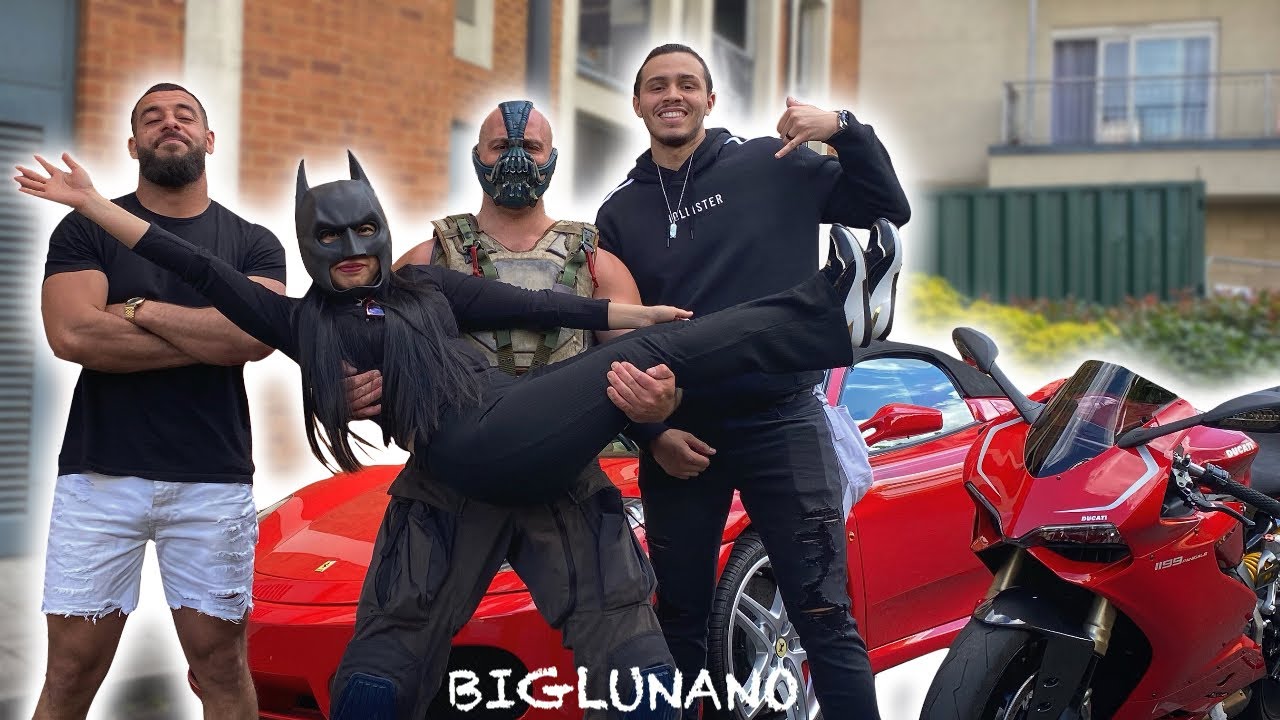 BANE AND BATMAN SURPRISE MAROKI RIDER WITH A FERRARI F430 AND A PANIGALE 1199