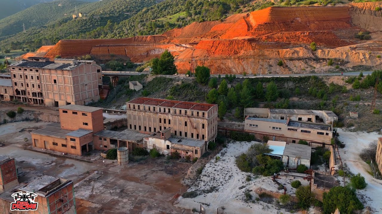 Ruderi impianti Monteponi #ruderi #monteponi #iglesias #dji #drone #sardegna 