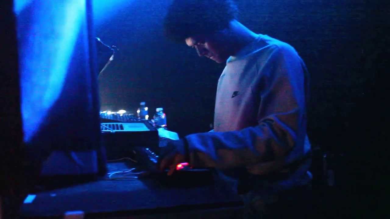 James Ferraro - ? (Live at Corsica Studios)