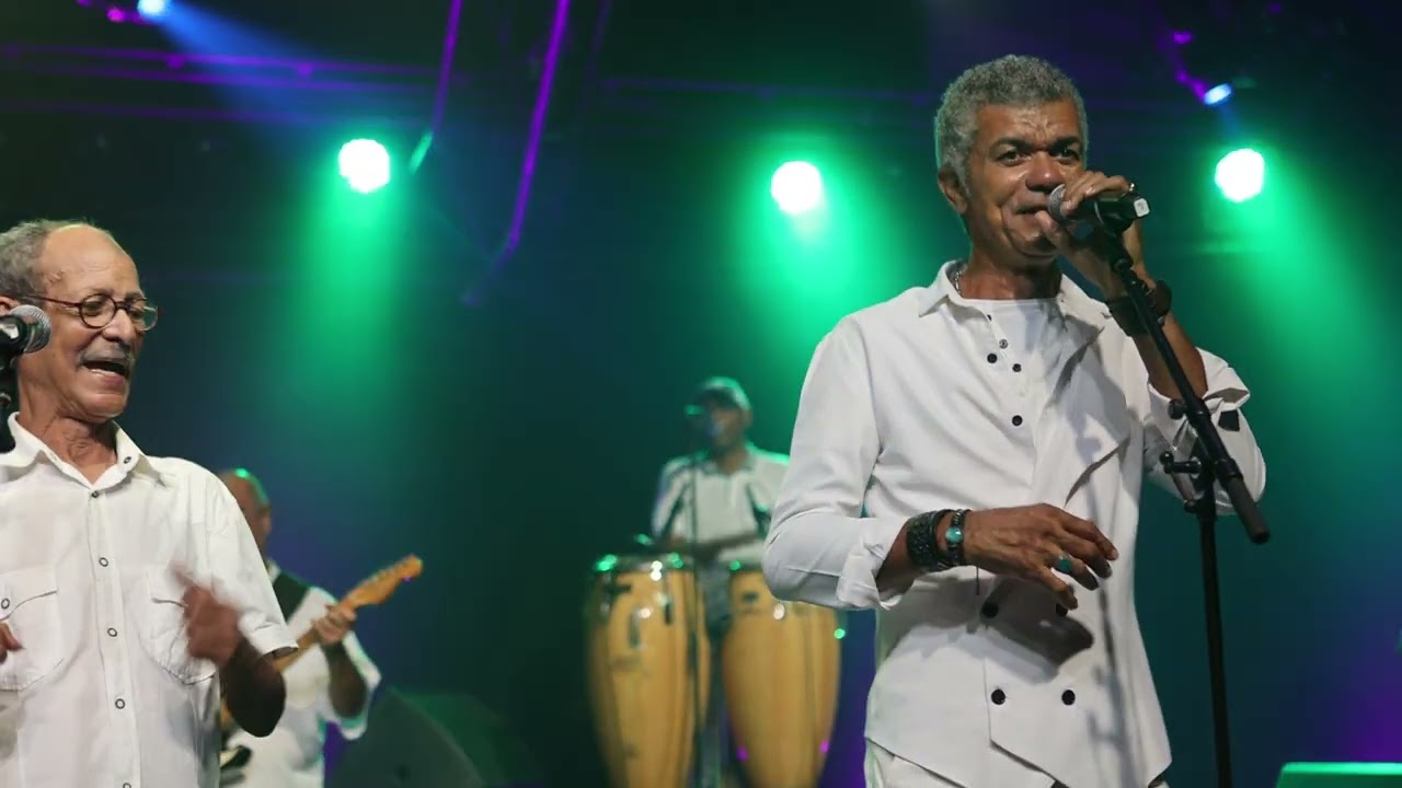 LA PERFECTA AU GRAND CARBET  (Live) - Help me baby (extrait)