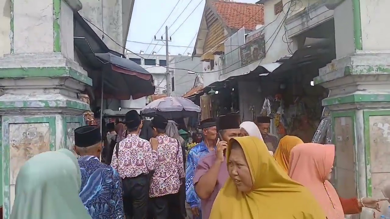 Ziarah wali surabaya dan madura, siswa siswi SMP AL ISHLAH Bungah Gresik.