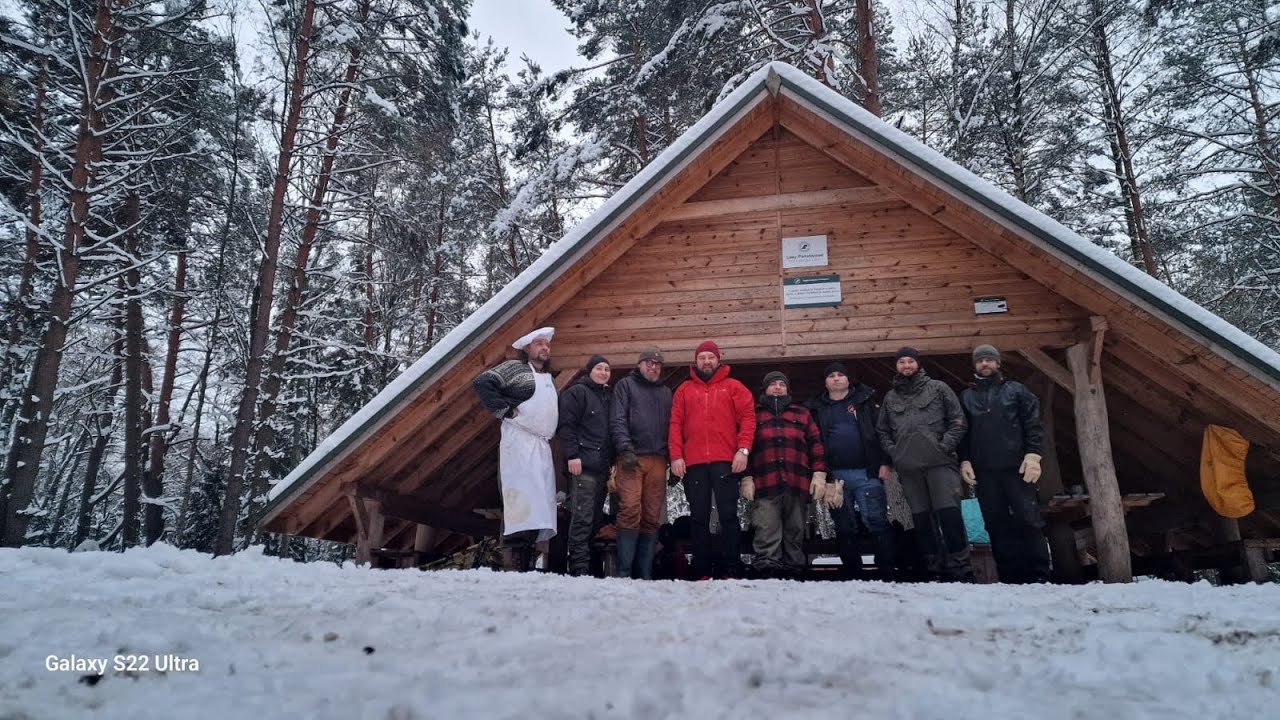 Zimowy Bushcraft z Przyjaciółmi, urodziny Seby. Wojskowy system spania na zimę. Nowe prace Wiedźmina