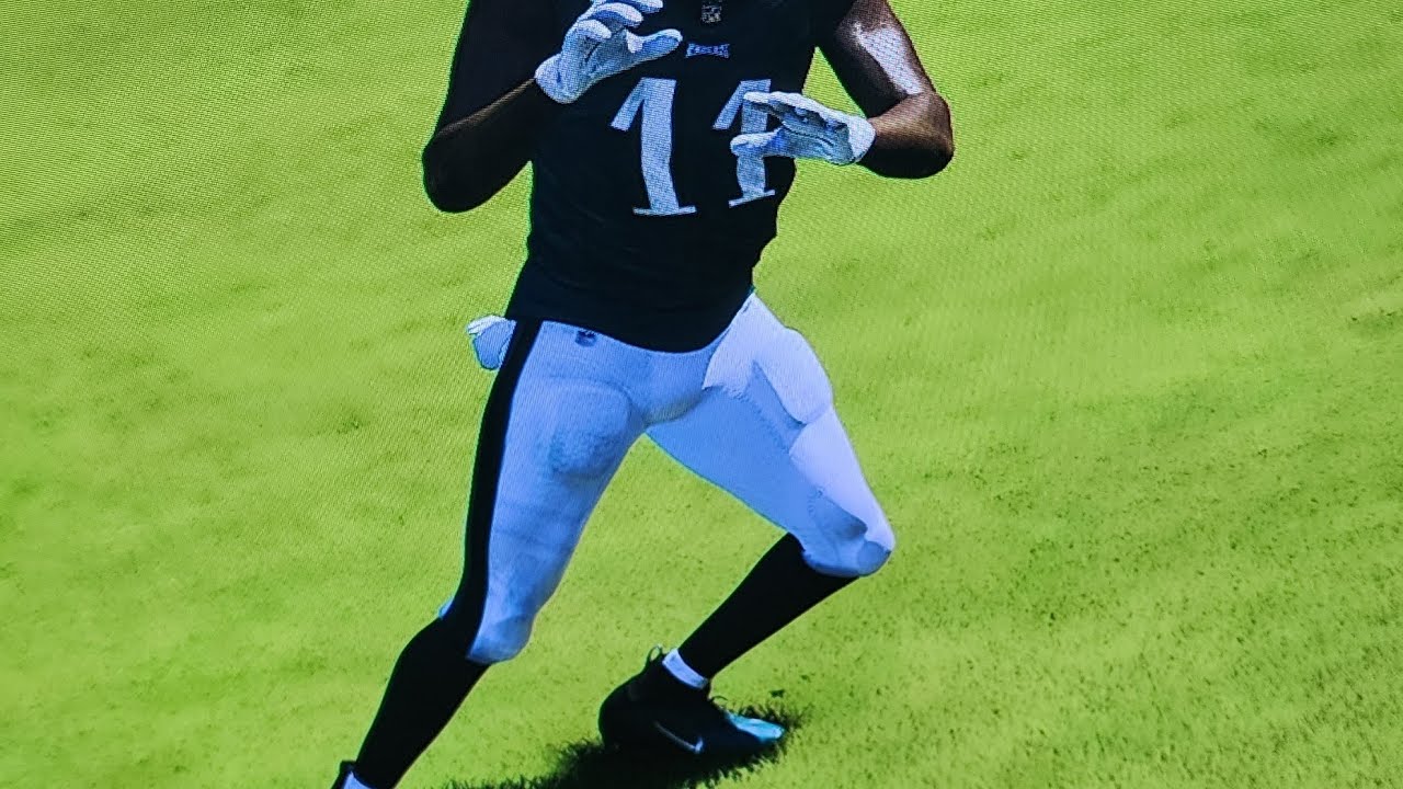 Madden 24 gameplay tip smoke screen