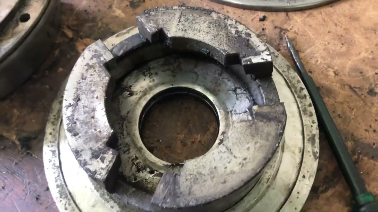 Manutenção Placa pneumática Onça #tornocnc #torno #usinagem #manutencaoindustrial