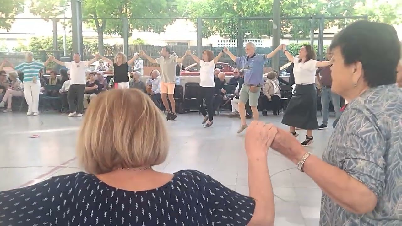 Estrena sardana pòstuma. Anella daurada. Joan Làzaro.