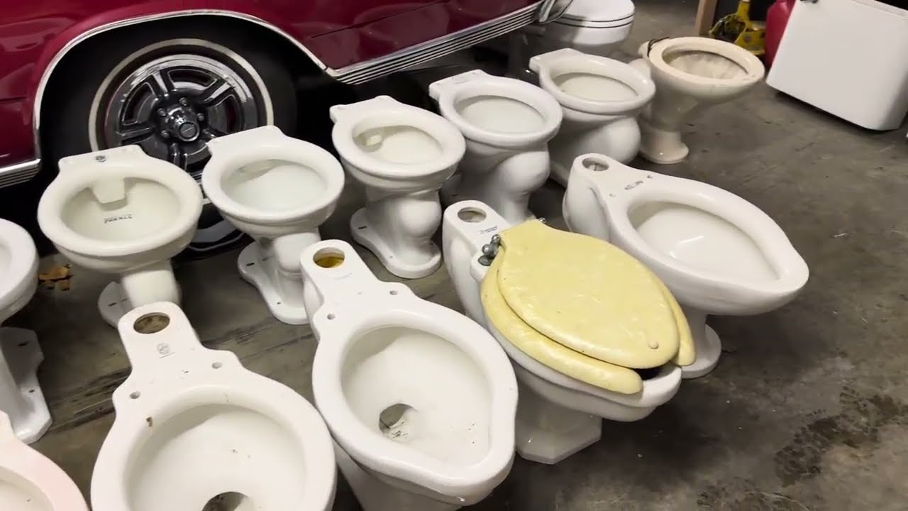 1929 “Standard” Siacto Toilet in Ming Green