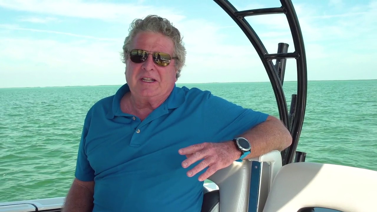 Introducing the Wellcraft 302 featuring the Scarab offshore package