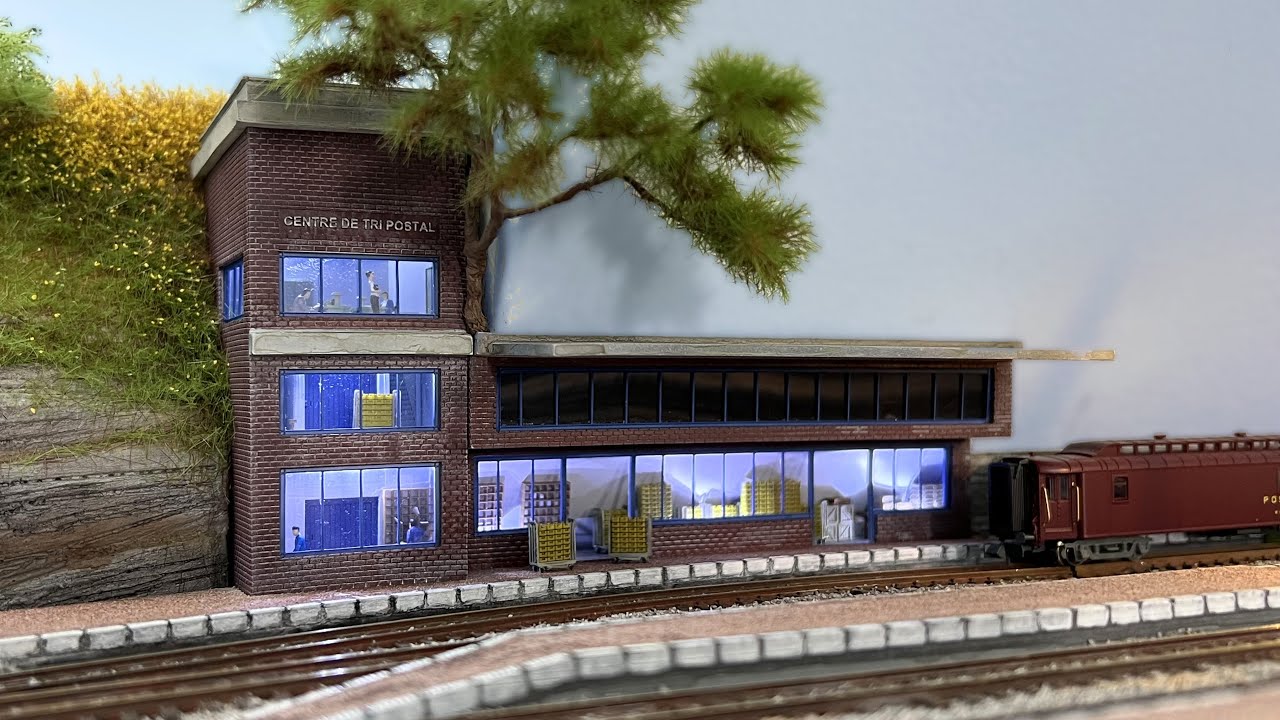 Modélisme Ferroviaire : Mon Centre de Tri Postal Conçu en 3D et Imprimé en Résine