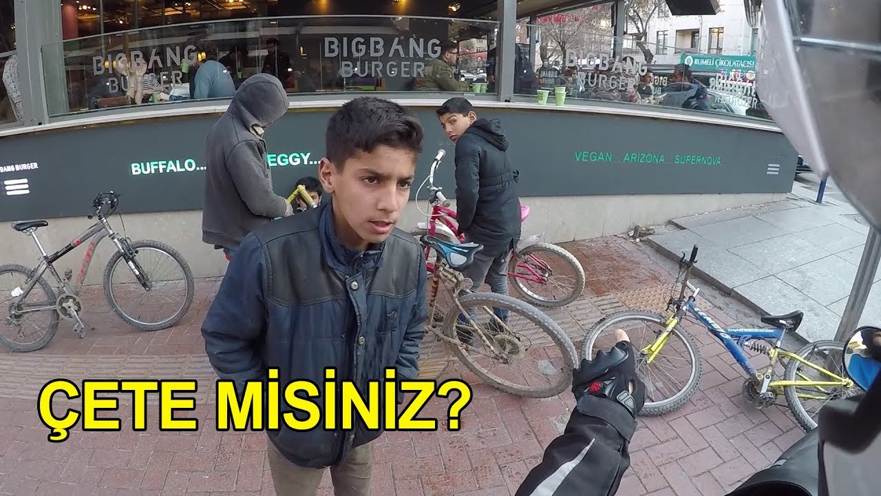 Yolu kapatan bisiklet çetesi | Kurye çantasından pizza çalmak | Trafik günlüğü 14 bölüm