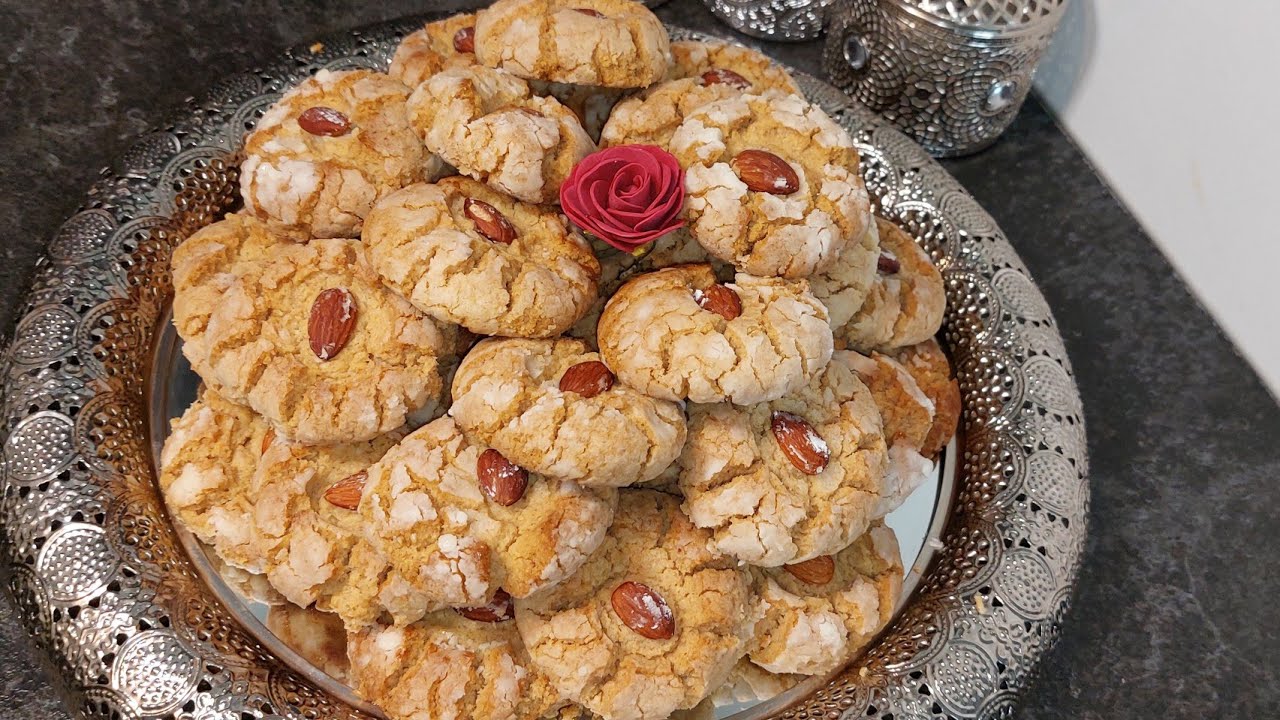 الحلوة لي لازم توجدها العيد رقية في نفس الوقت اقتصادية ملوزا بالكاوكاو والزنجلان #حلويات_العيد