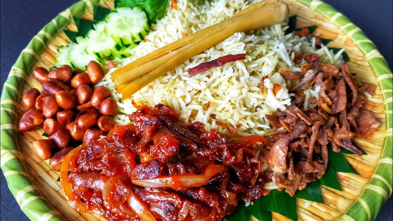 Vegetarian Pandan Fragrance Rice with Sambal | Nasi Lemak Vegan