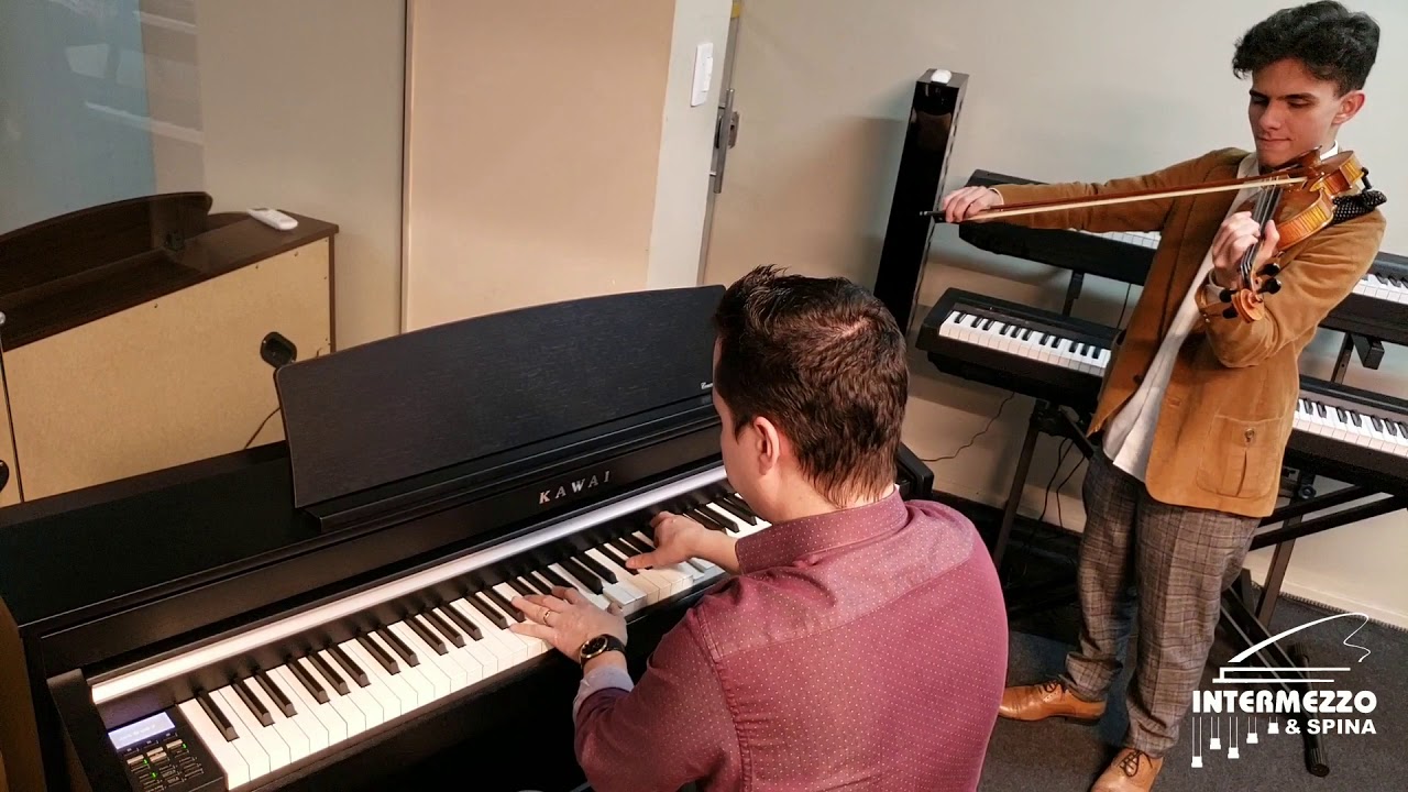 Hino - 218 “Oh! Jubilemos, devotos de Cristo” | Piano Kawai CA-58 e Violino | Thiago e João Kentaro