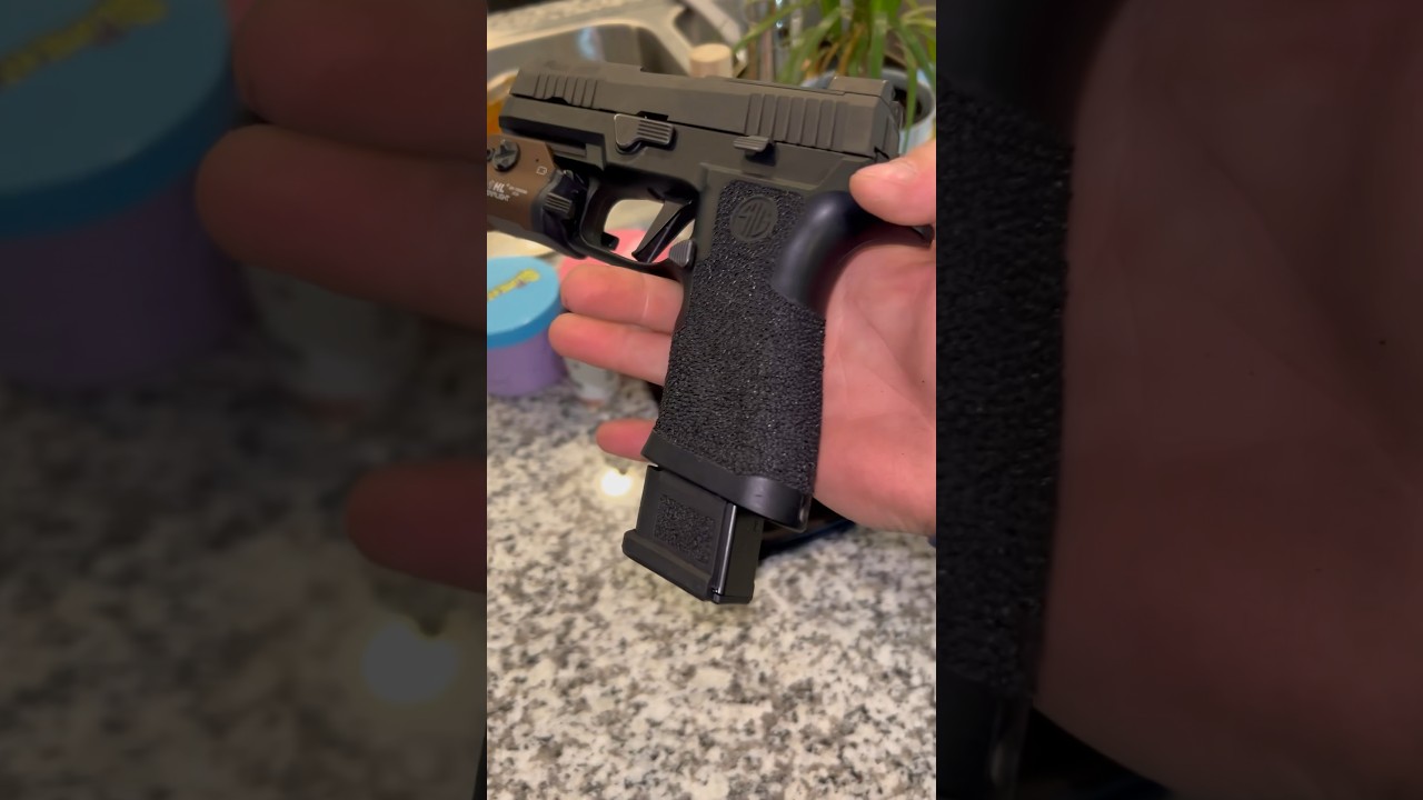 SIG P320 X CARRY STIPPLED GRIP 21 RD MAG 