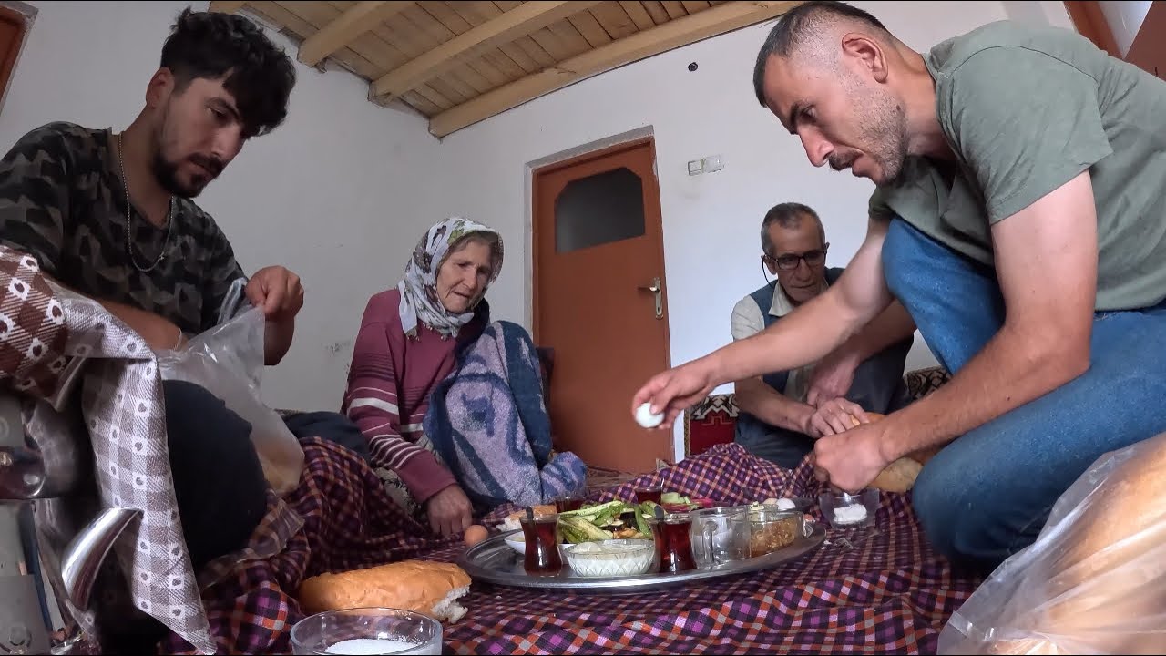 BAHÇEDEN  SOFRAYA KENDİ ÜRÜNLERİMİZLE SABAH KAHVALTISI