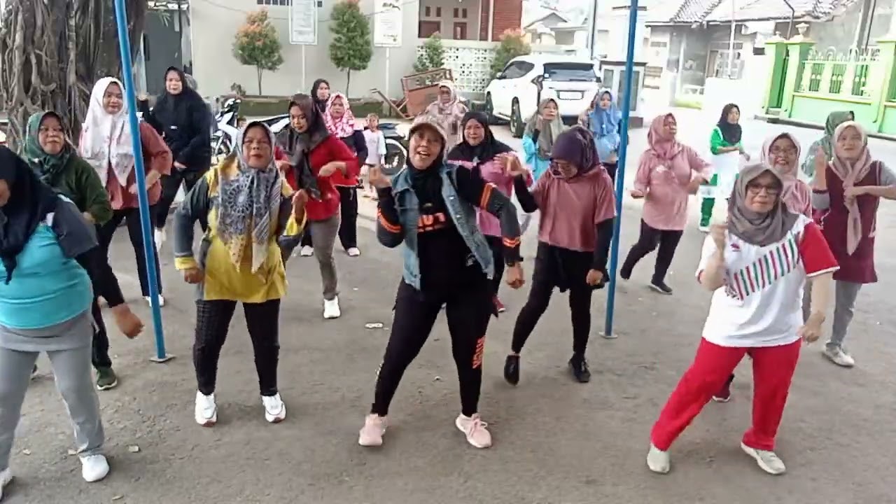 Joget KDM Bapa Aing kreasi Yessi Lover's Tim Desa Rajawangi 🩷🥰